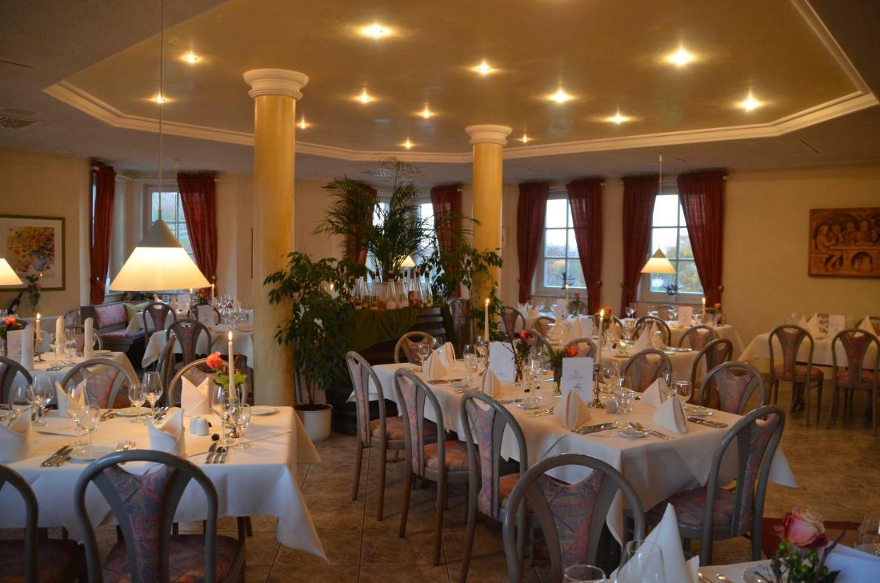 Castell Hotel & Restaurant Leinsweiler Exteriér fotografie